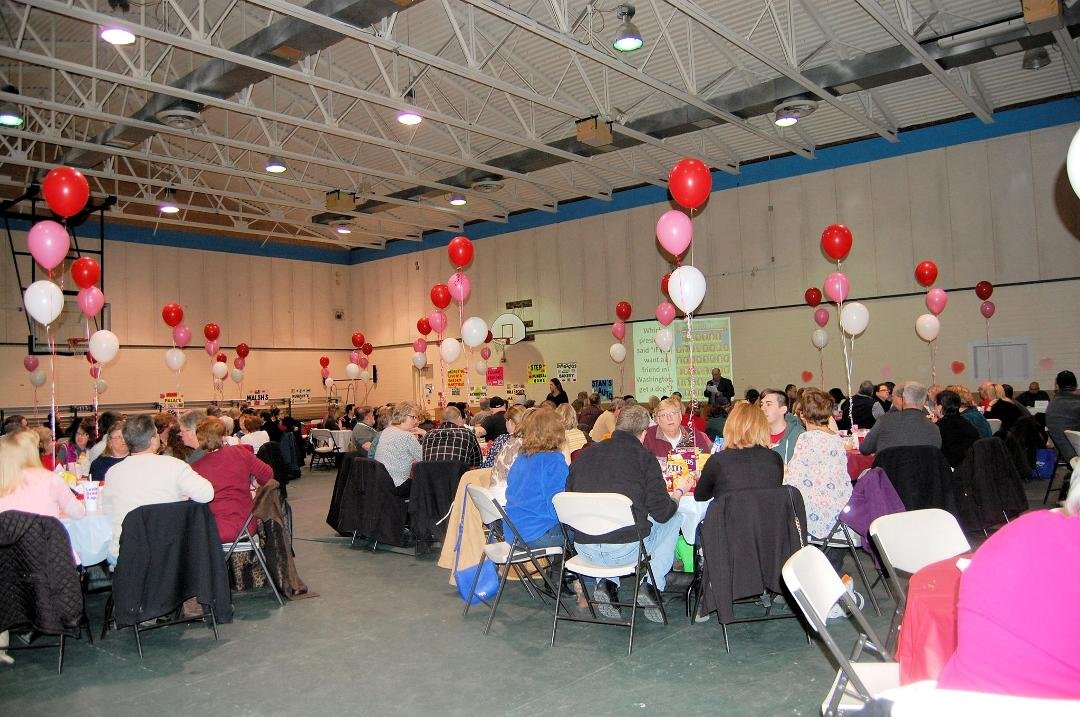 What a weekend!  Late, late night Friday setting up for Our Lady of Loretto's Trivia Night, long day Saturday with continue preparations (that is after four months of begging prizes (this involved several hundred visits to 