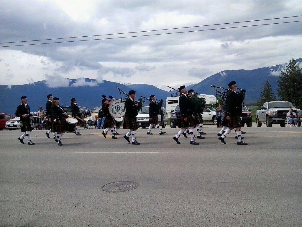Crestonblossonfest
