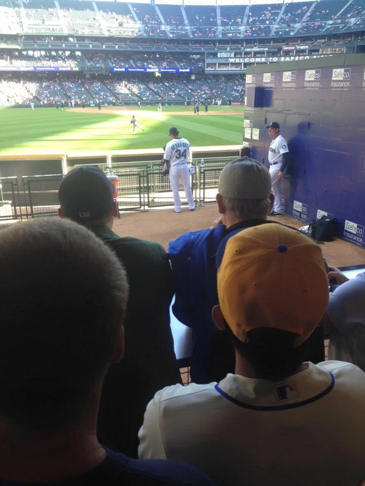 Felix Hernandez warming up in bullpen