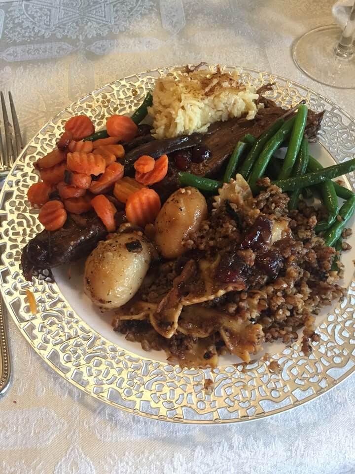 What’s everybody else having for dinner this Passover? A beautiful dinner of all our favorites hosted by our deal friends Sheryl and Jules.Happy Passover all!