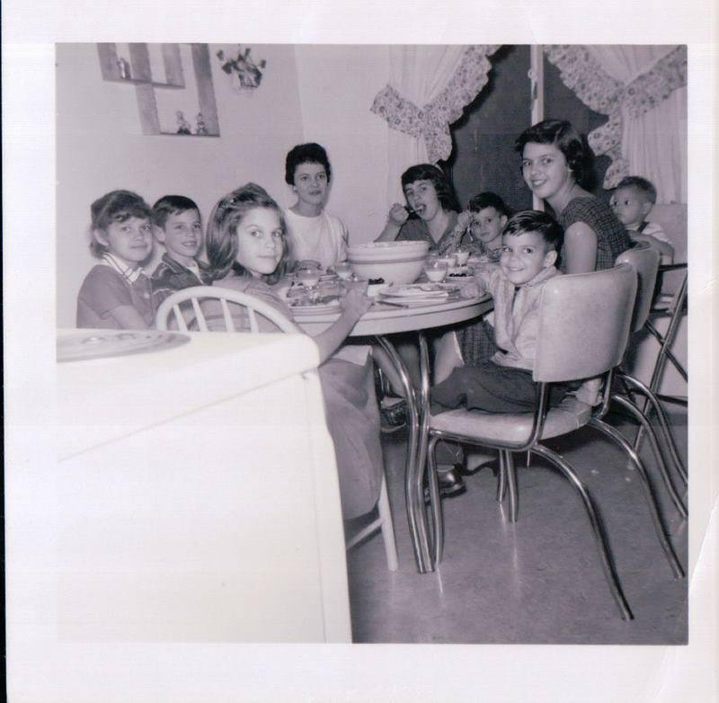Not sure of the order..Auntie Ann's kids, Uncle Frank's kids, Carolyn
