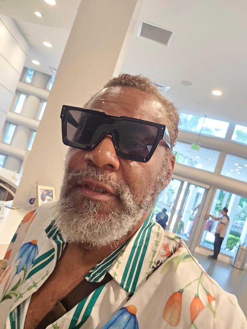 Dwayne Evans' album, Mobile uploads