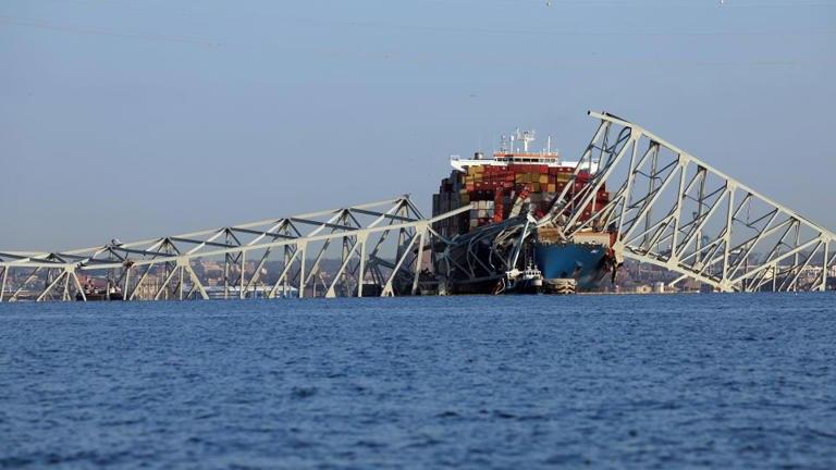 Wreckage from the Francis Scott Key Bridge rests on the Dali cargo ship on March 29, 2024 in Baltimore, Maryland.
© Kevin Dietsch/Getty Images
The expected price tag to rebuild Baltimore’s Francis Scott Key Bridge – which c
