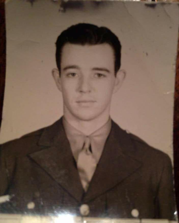 I know Fathers Day was Sunday but it hurts so much to think my daddy has been gone 34 years. I have outlived him by 4 years.
I miss you and all I can do is pray I've made you proud.
What I wouldn't do to have the chance