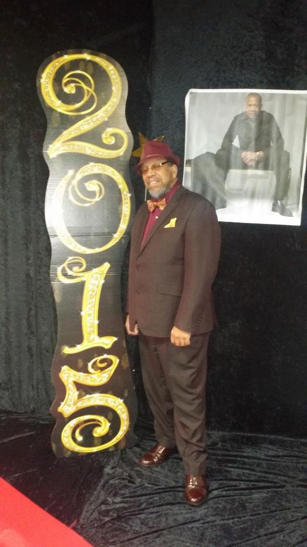 Happy New Year! Enjoy having a safe and enjoyable evening and be blessed with the best of times on the new year. We're getting down with Lenny Williams at the Royal Esquire Club and we will bring on the new year bangin. I l