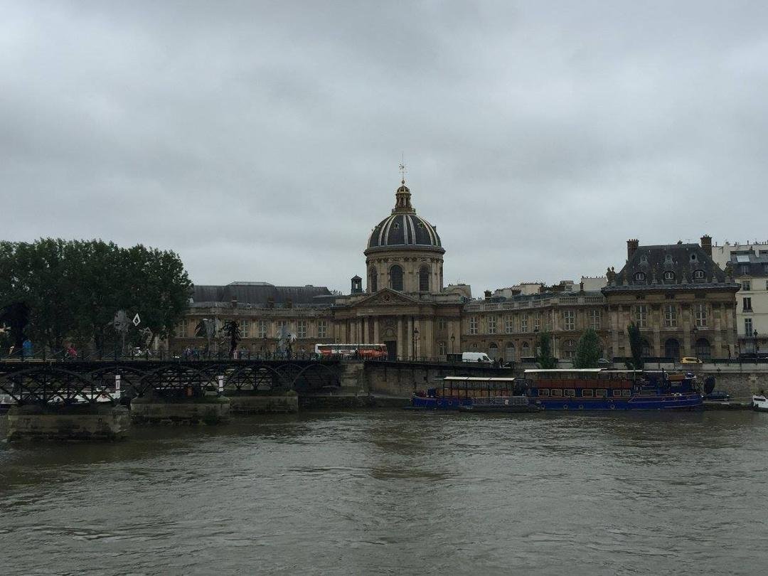 River area around the grounds ouside of the Louvre in Paris, France