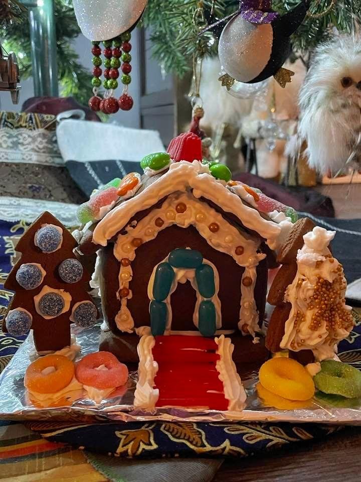 Gingerbread House Night!❤️❤️❤️