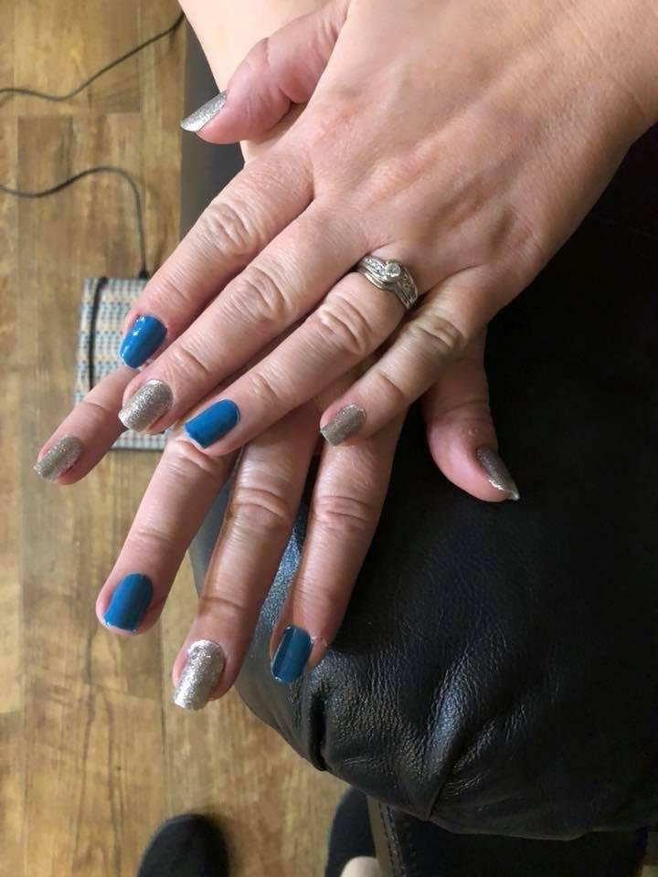 Tammy Prawitt, my granddaughter did her moms nails with color street.