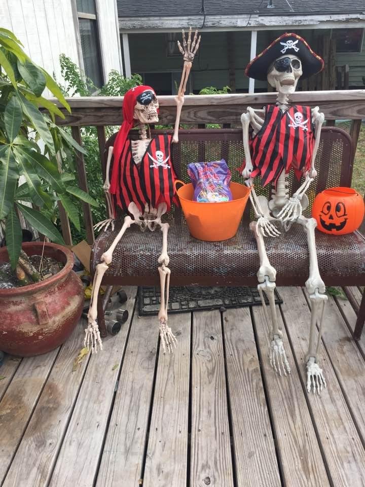 Melvin and Paco are ready for Trick or Treaters!