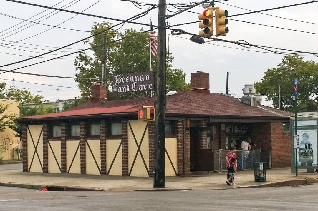 On June 29th 2013, I went to a restaurant in Brooklyn for the first time. Brennan and Carr was wonderful. Unfortunately, the picture I posted started a terrible thread. I took a picture from the parking lot. Today I went ba