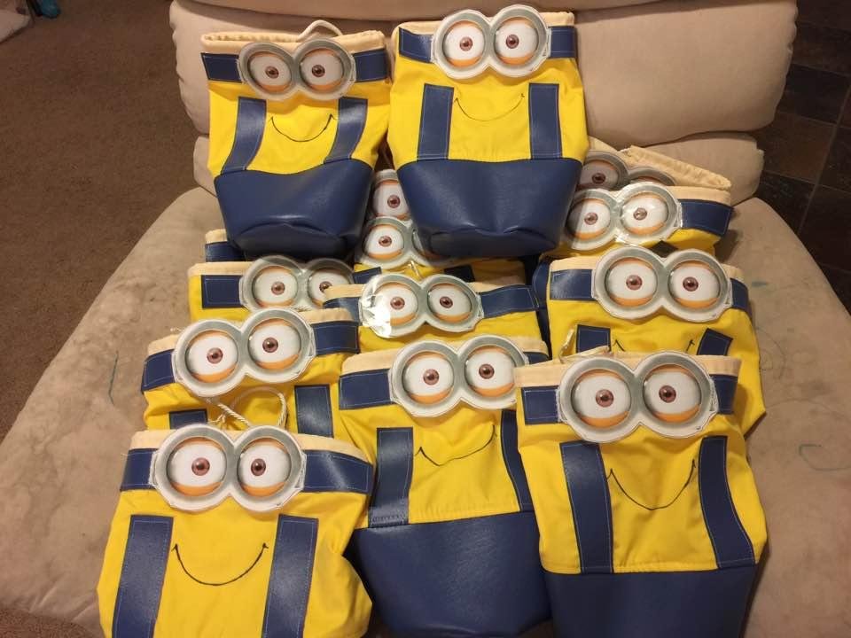 Lots of minions bags sure nice to sew something other than a costume 😜