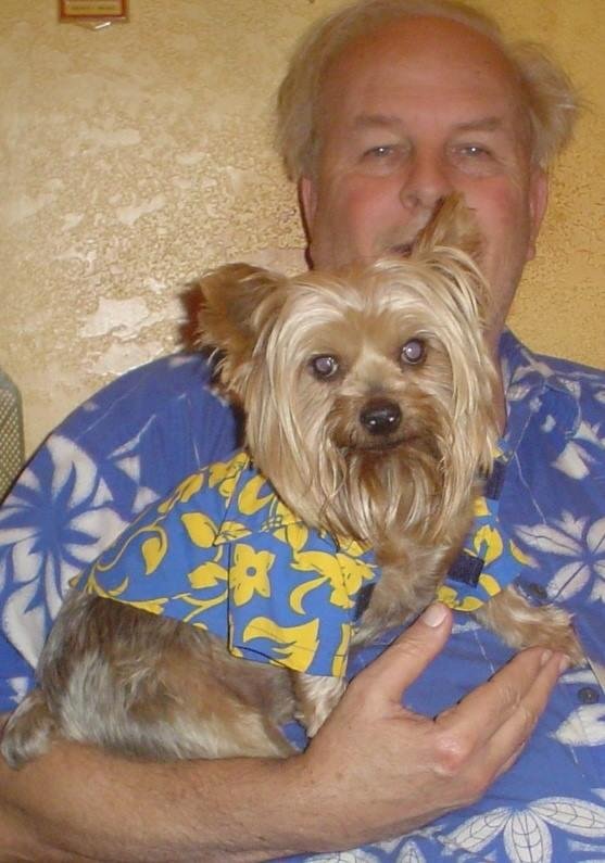 2 old dogs looking for some summer b_t-ches !!
John & Hercules in Hawaiian shirts ready to celebrate !!
Happy 4th to you all !!