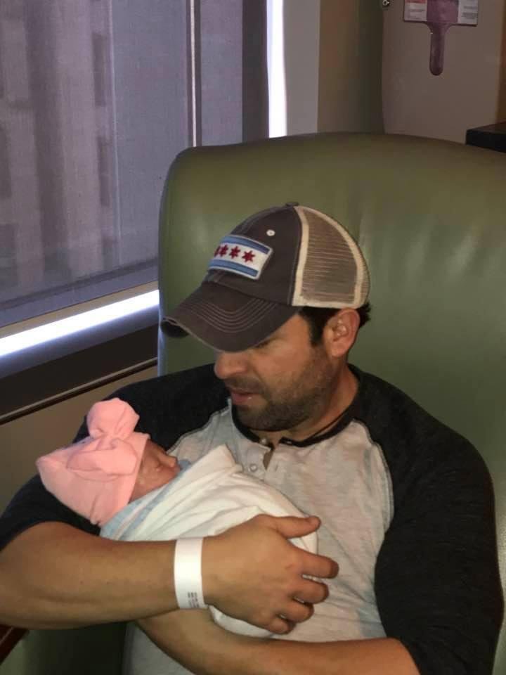 Aw. Daddy and his little girl😍