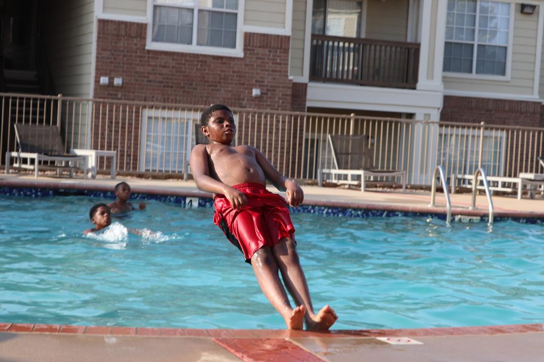 Derrick Johnson's album, Photos