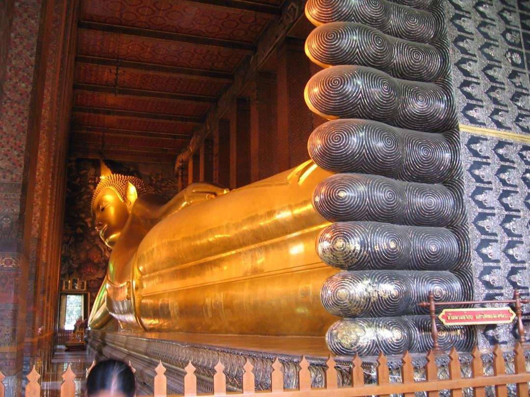 Wat Pho is one of my favorite memories of the time I had work in Bangkok.