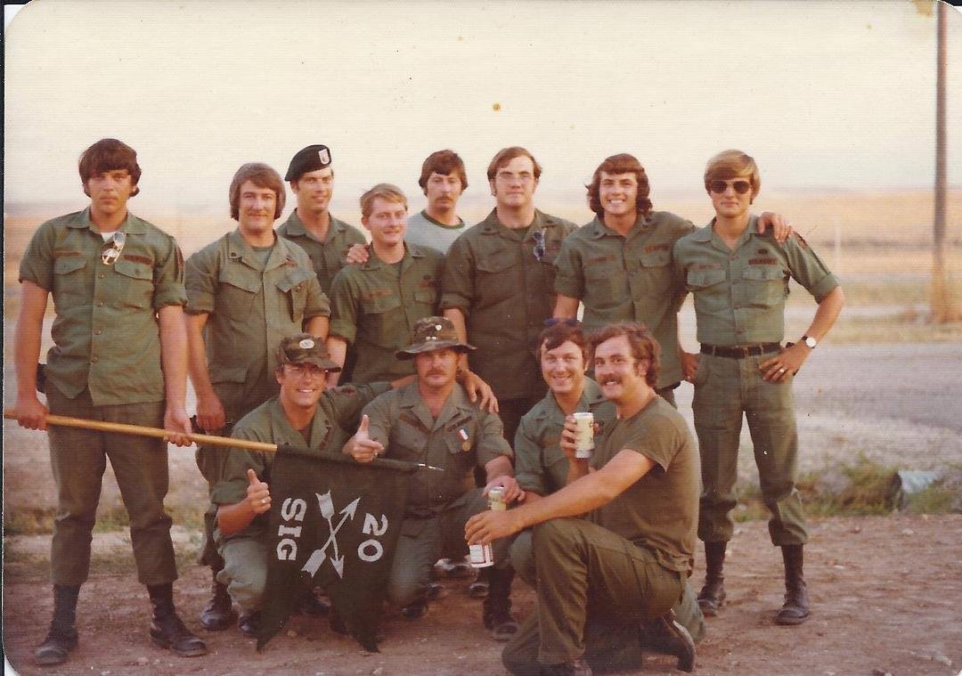 Here's a Throw Back, no it's a WAY Back Thursday! Dare I say 40 years back. You've got to love all that hair! Those were good times, no doubt. Sadly, some of these fine fellows, have gone on to that DZ in the sky.