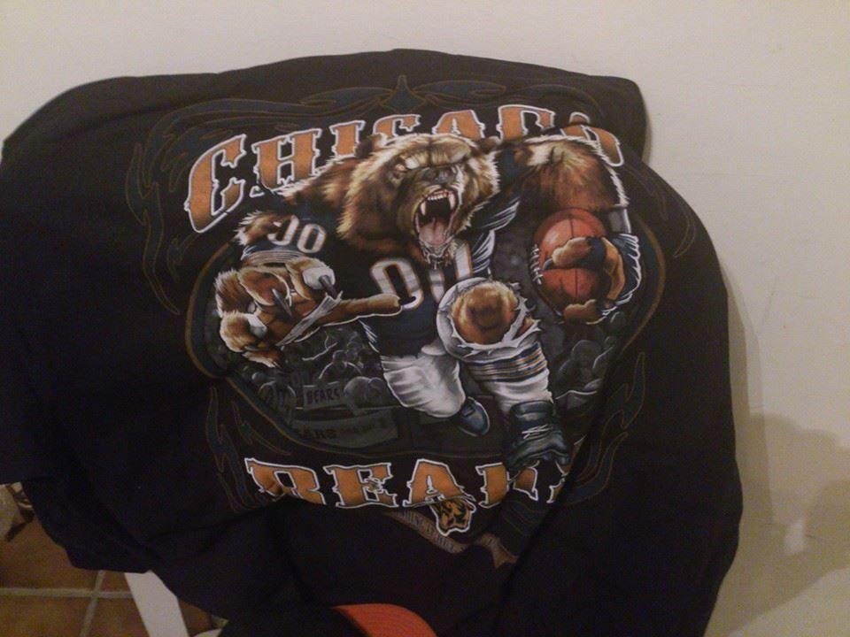 I thought I show you my new bears sweatshirt which I will wear at the DC bears fan club meeting vs the Lions