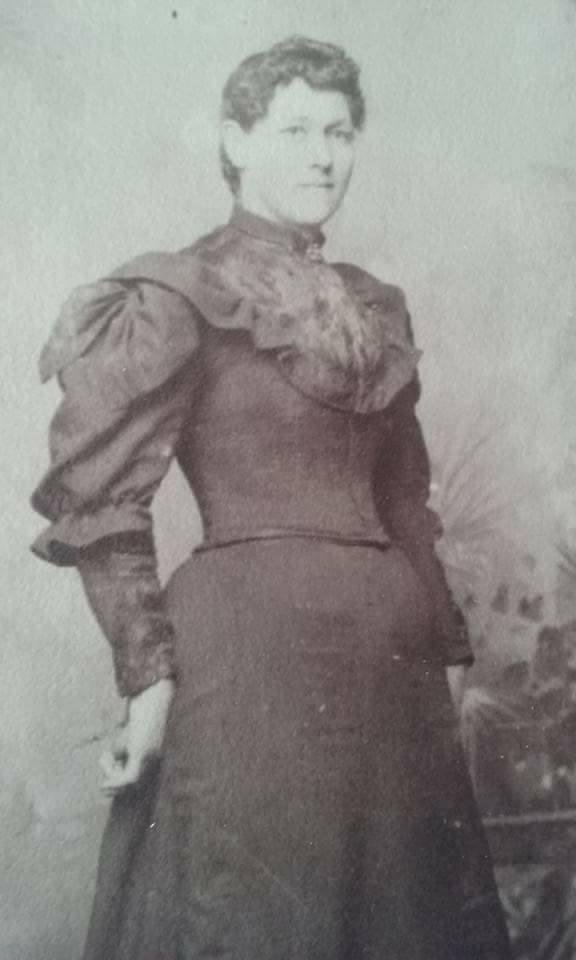 Dixie Strauss' album, Mobile Uploads