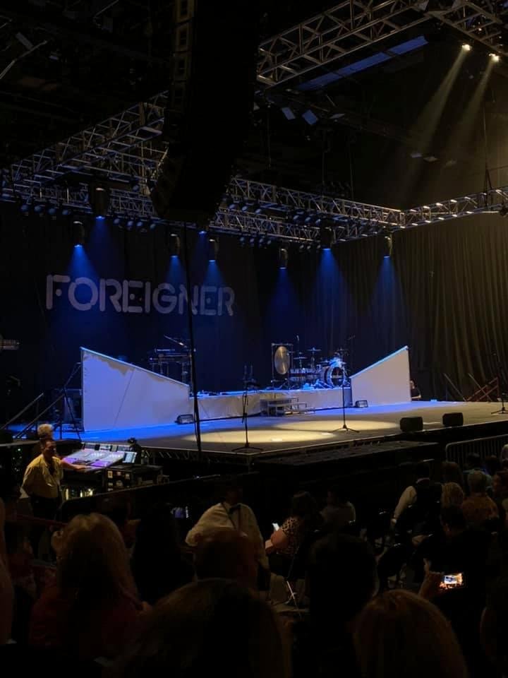 Awesome concert with my BFF. Elise Brent