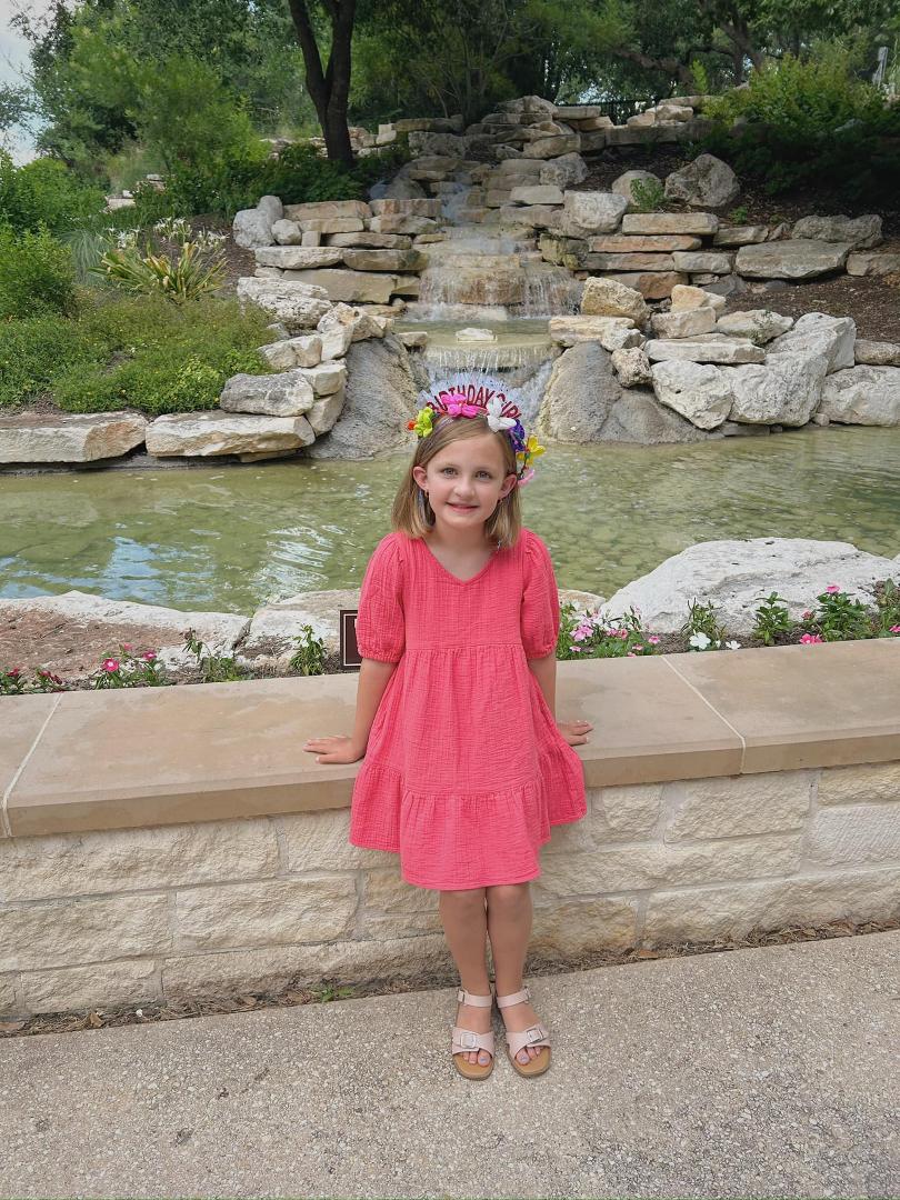 This girl is both beauty and brains. Super creative, kind, and loving. And as of today, she is 9 years old! Where is the time going??! 😘😘#EleanorHadley