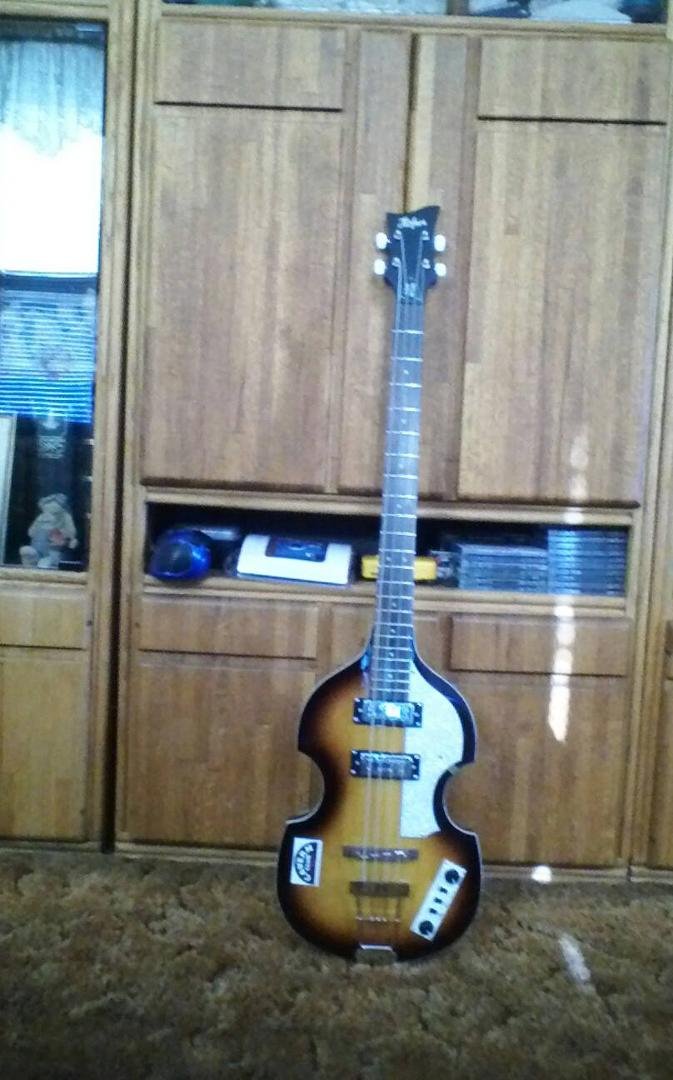 Got my new Hofner 61 Cavern bass.
