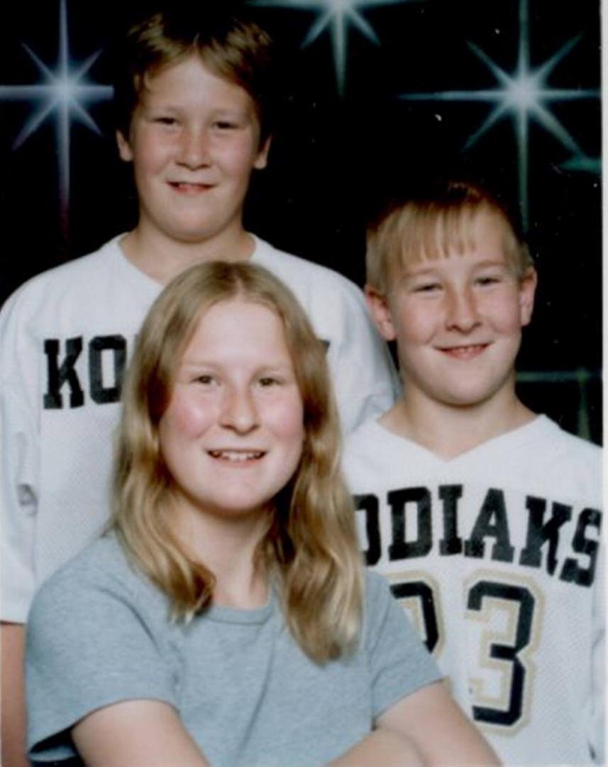 ELAINE MIDDLETON'S CHILDREN - (Katelyn - 14 years, Cody 12 years, Cassidy 9) - Date: August 1999