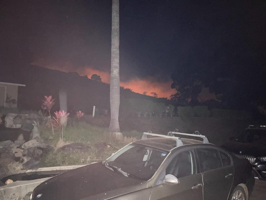 View of Maui Upcountry fire from daughter Beth's front yard. Winds were away from her house in Makawao so no problems on this side of the hill. She is working in the Emergency Room as Trauma Surgeon.