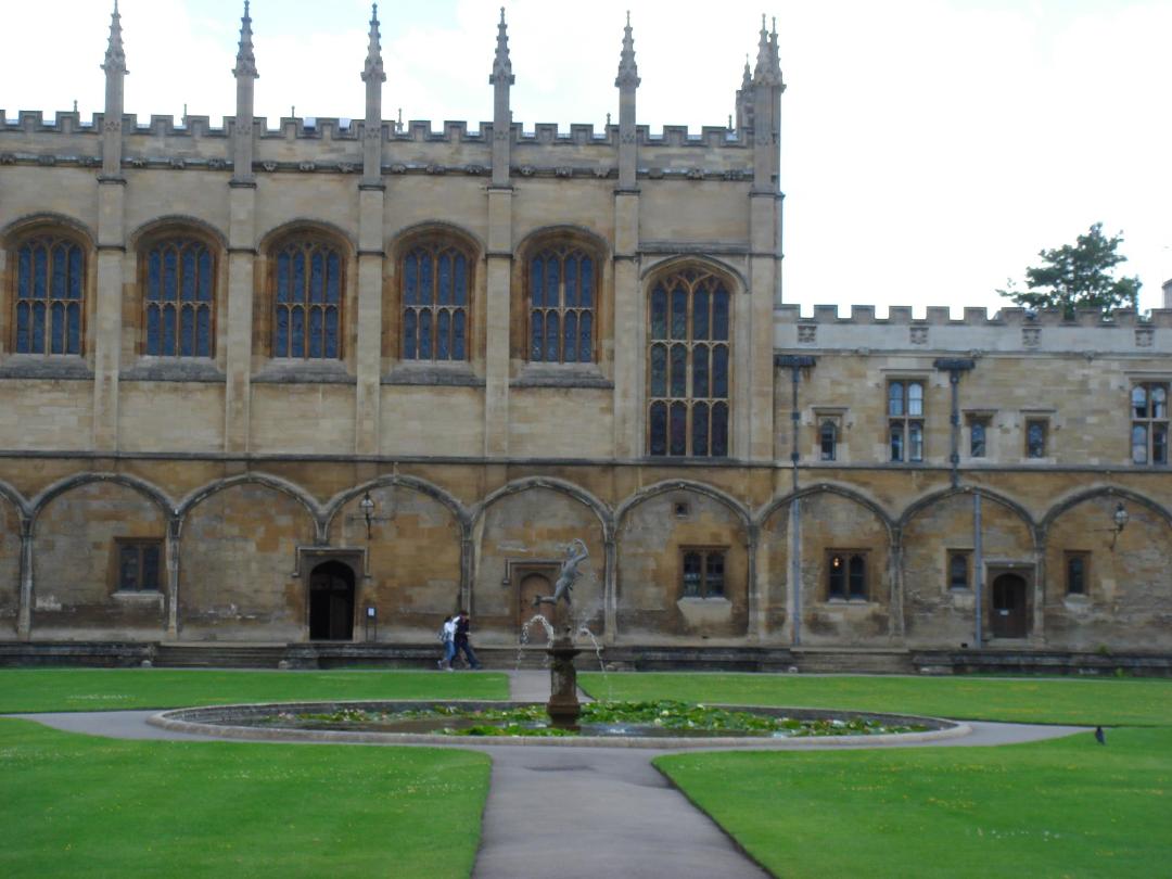 Oxford Summer Institute in Theology, 2007, the statue in the center is Mercury, messenger of the gods.