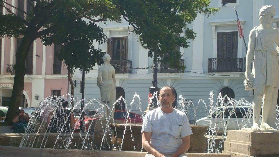 Me in Antiqua at a town square fountain