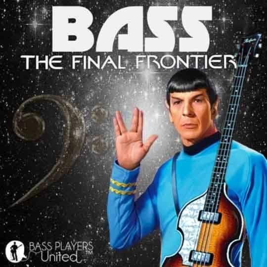 oh damn me and my human half!!!! I totally forgot that today was Leonard Nimoy's birthday.
He would have been 84 today, too. Just a few days younger than his Canadian Captain, Bill Shatner
in this stolen...er, borrowed s