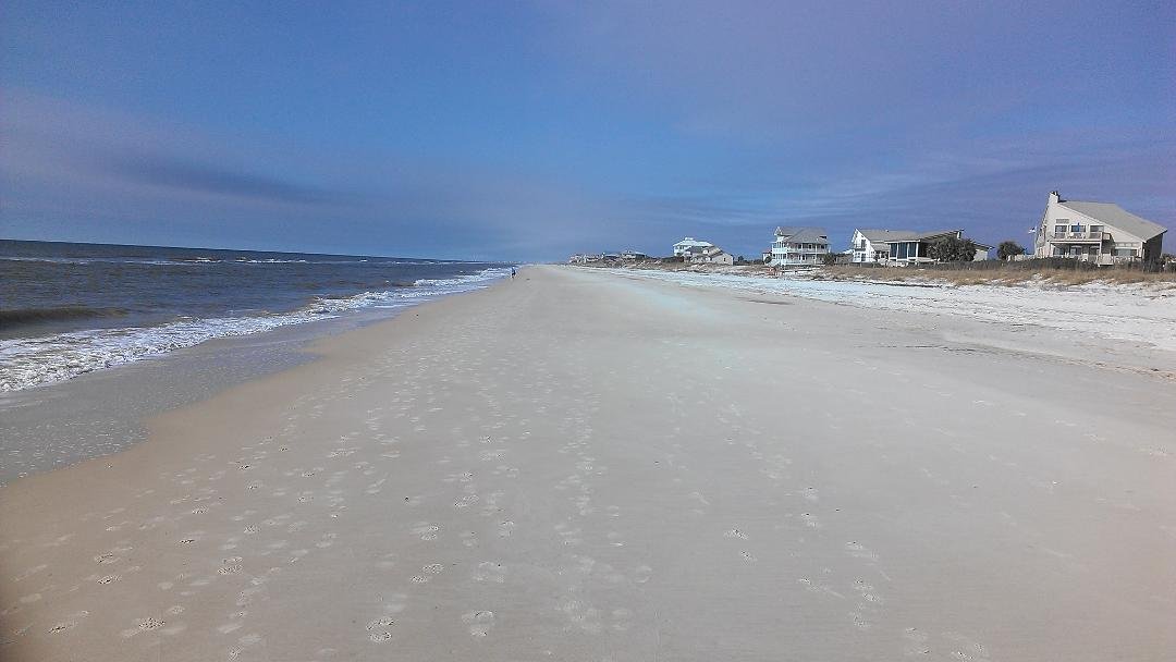 Dang! If u look carefully, there is someone on MY beach. K