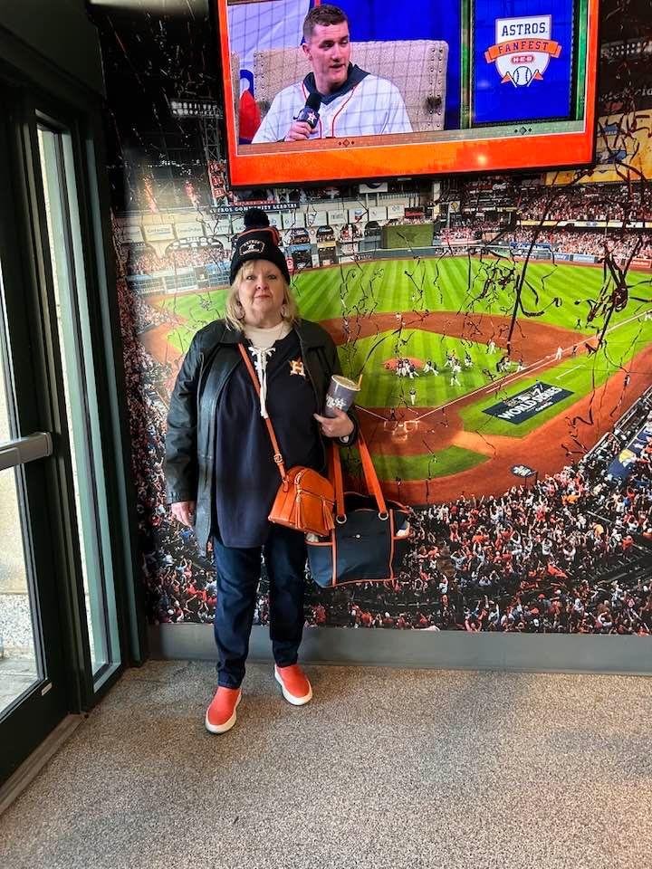It’s a whole different kinda COLD in Houston Astros Minute Maid Park!!!❄️🥶❄️