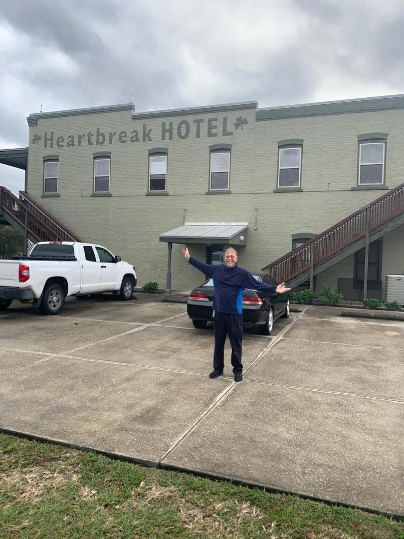 Today we took a little ride down Lonely street to Heartbreak Hotel. Rumor has it Elvis was in the area in 1956, and spent the night here. The hotel inspired him to write the song that became famous. I could see how it did i