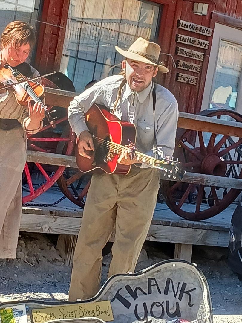 All we're missing is the spoon lady.....good times
Oatman az