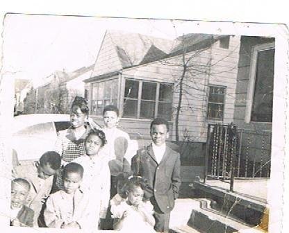 OK.Thats me in the back. Marcia next to me. Brian in front of me. Kym where ya at? Kelly? Does anybody know who the others are...?