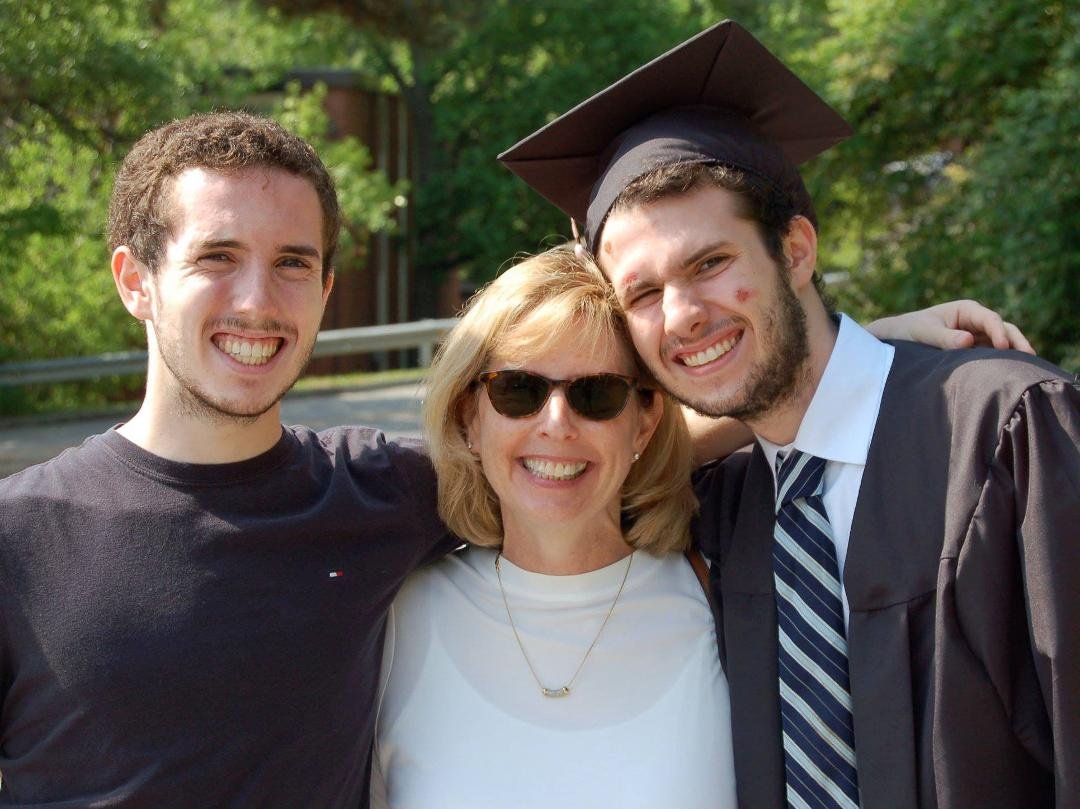 Happy Moms Day !!