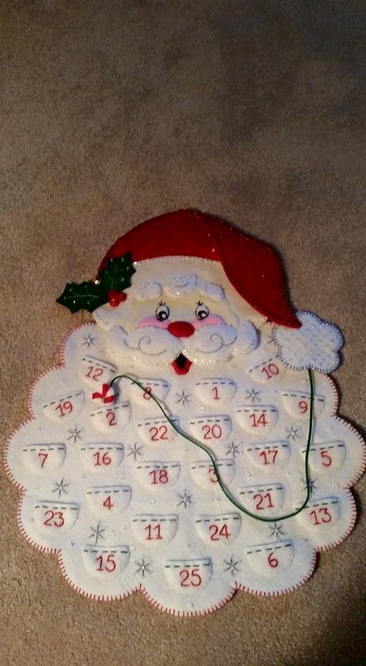 Just finished my latest felt applique project. I just love Santa. This one is so pretty.