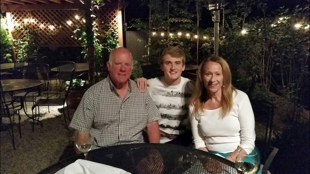 Having a great time at Scusa's in South Lake Tahoe. Great meal!