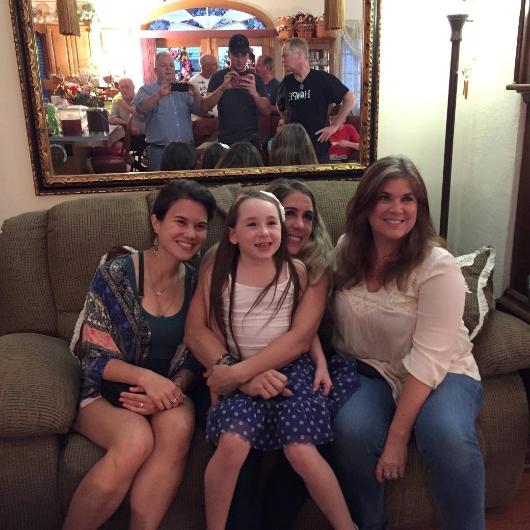 Love these girls....Haley, Jordan, Michelle & Diane❤️ Celebrating Matt Rainey's Graduation!🎉🎓