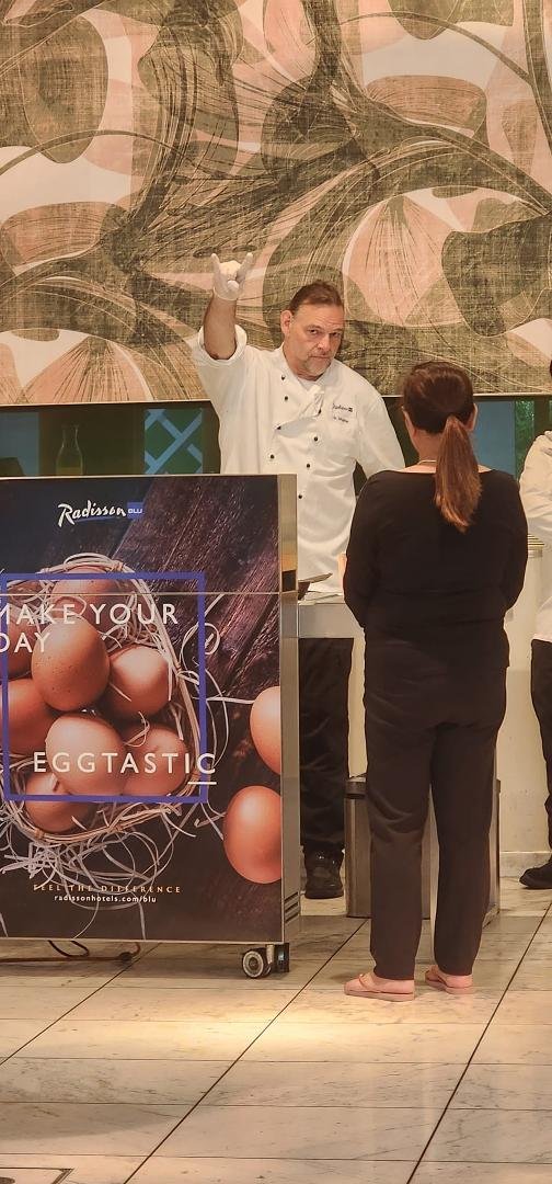 Saturday morning, Mae at the Omelet station.
Radisson Hotel, Frankfurt.