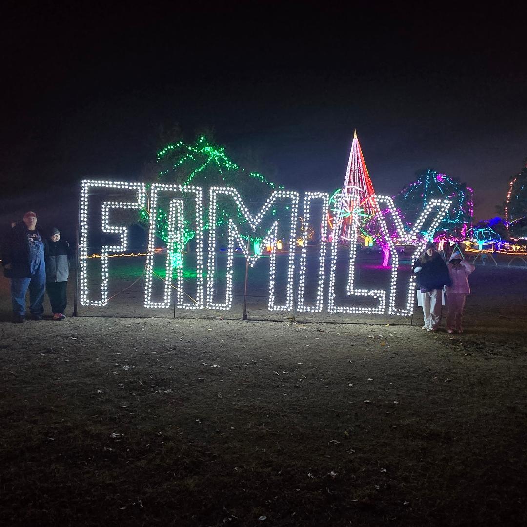David Morrison's album, Chickasha family Christmas lights