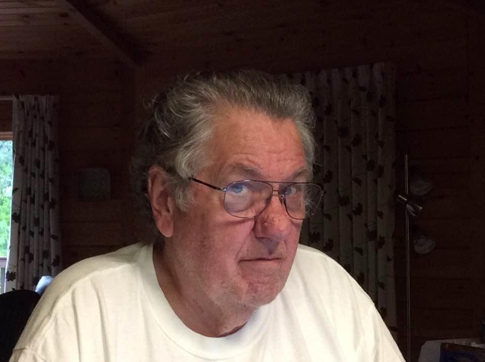 Bill's look'n good 😊 on his Birthday 🎉 . Waiting for more Rum Cake 🎂.
