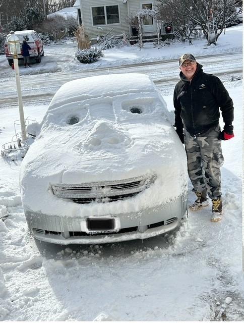 What a cute way to enjoy some not-so-nice weather!
This was in Milwaukie, Oregon.