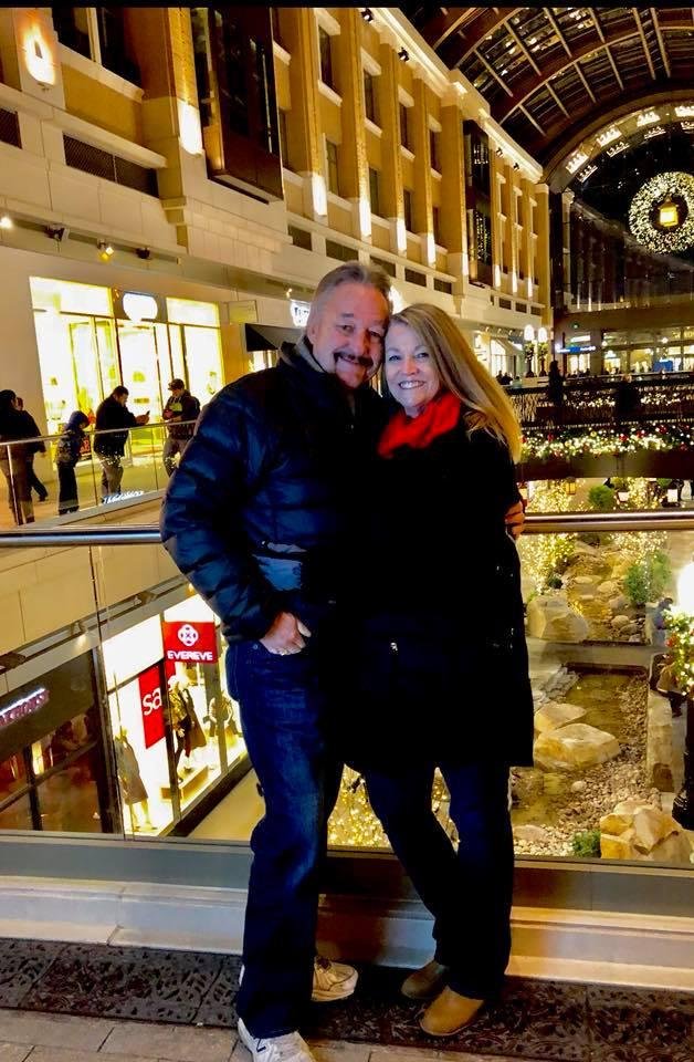 Happy New year to our family and friends. May 2018 be a wonderful year. Mike and Rosalind.