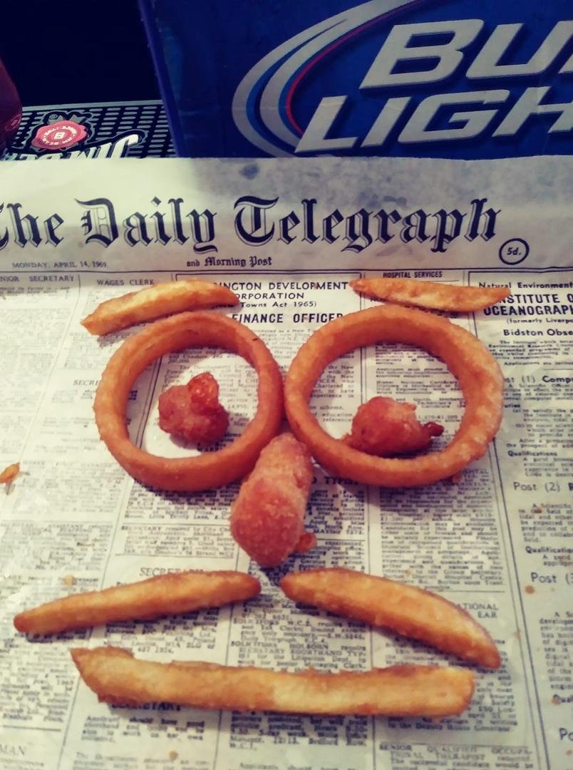 Playing with my food !
