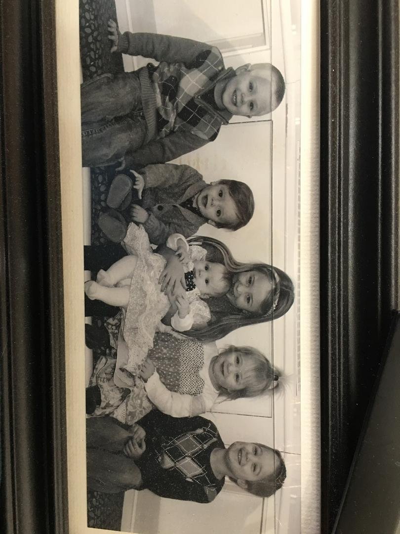 my sister's grandkids at a moment in time -- nnow has like 3 more and each of all of them has a lot more inches !!
