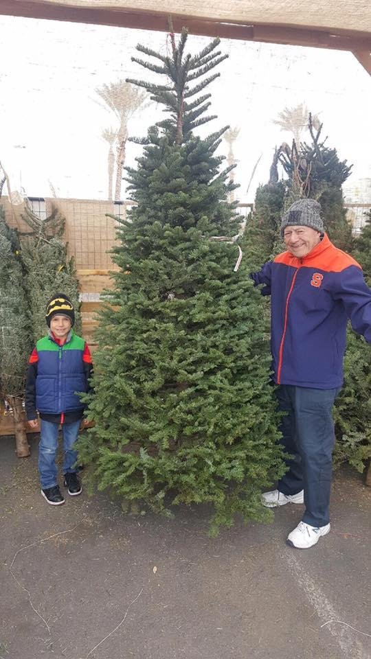 Lucas and Gramps helping pick out a Christmas tree!👍👍👍😜