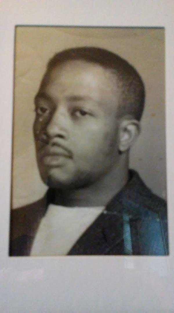 Today is my DAD'S BIRTHDAY!!  HAPPY BIRTHDAY DADDY!  It has been 21 years since you have been in peace.  We love you and miss you!!