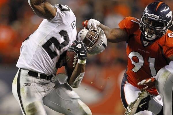 Broncos Stomp Raiders 47-14. Closing the season 12-4 with 2nd seed and Bye.
Also Broncos send nine players to the Pro-bowl. Leading the league.
Go Broncos!!