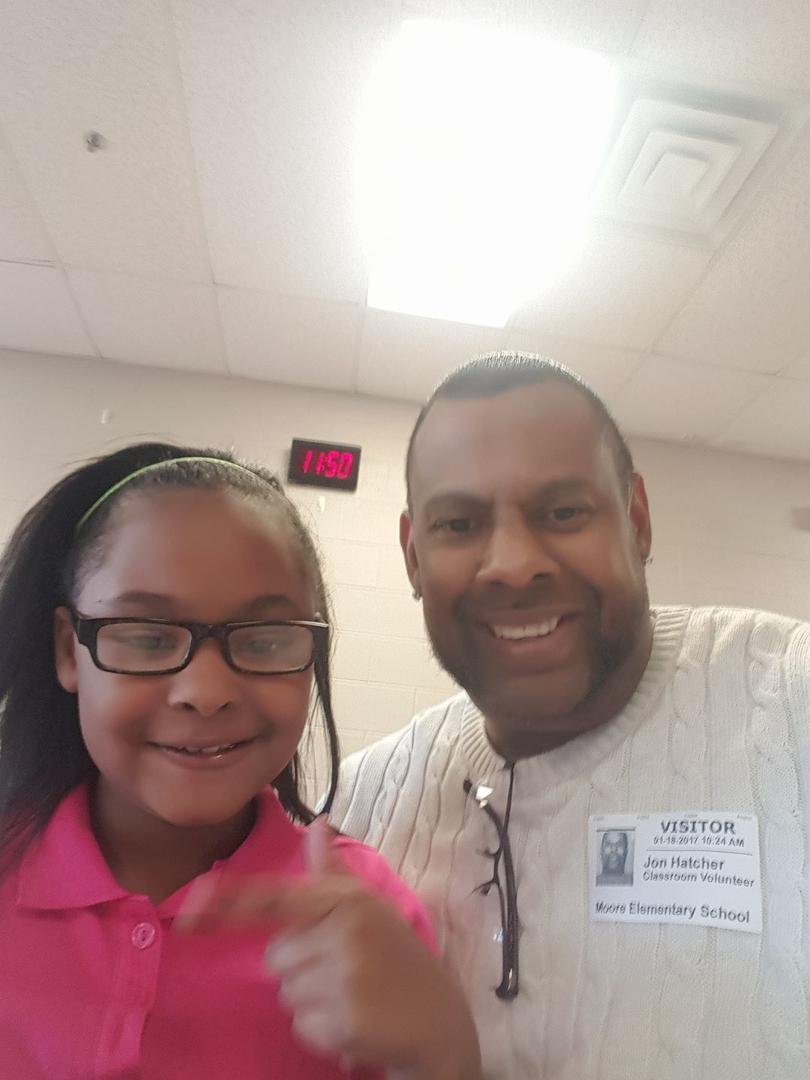I'm here at Moore Elementary school with my coolest Daughter Rhyan Hatcher having lunch. I helped her class today work on there math skills. Had Fun